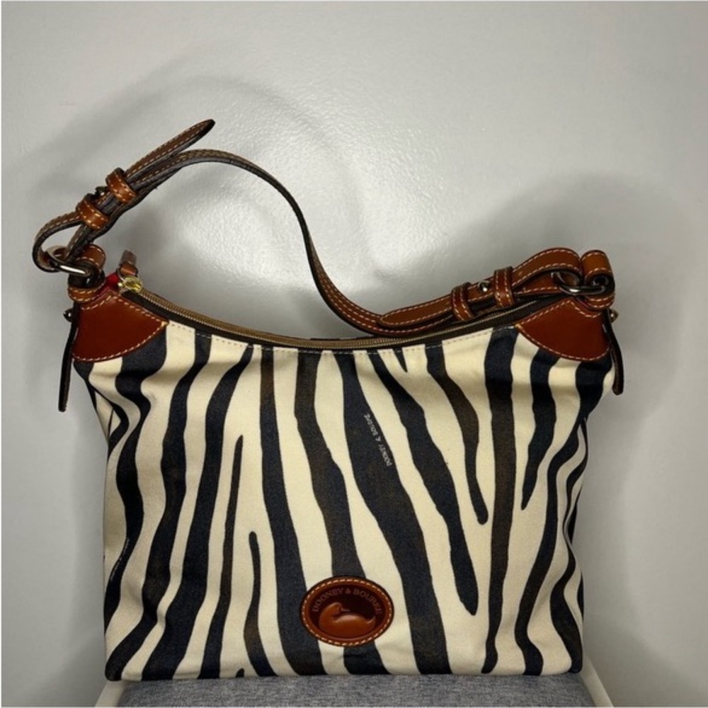 Dooney & Bourke Shoulder Bag EUC